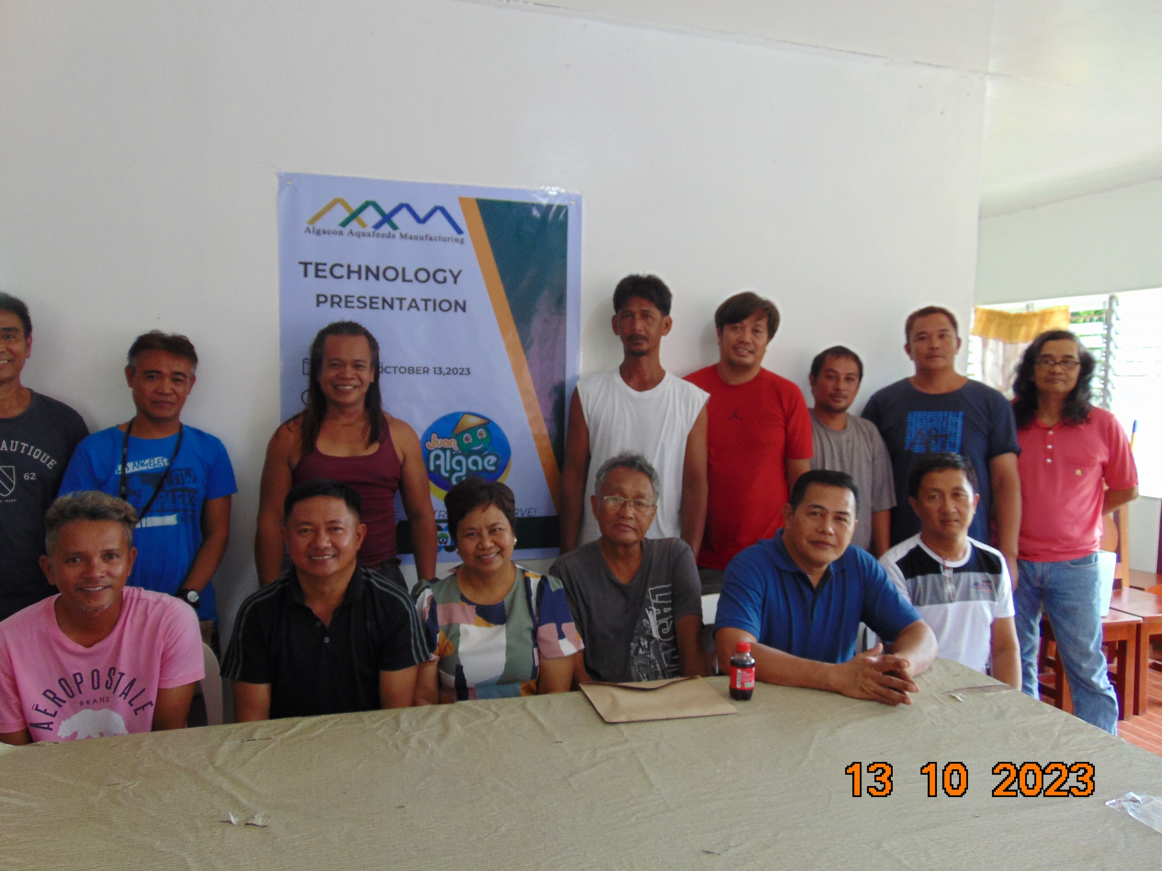 Technology presentation with community participants